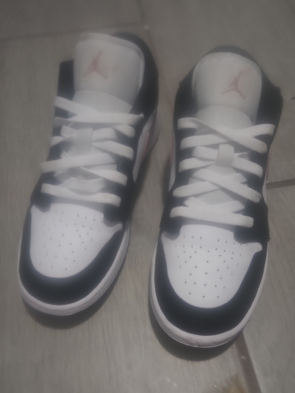 Women's Air Jordan Low Top Sneakers in White and Black And Pink Size 9